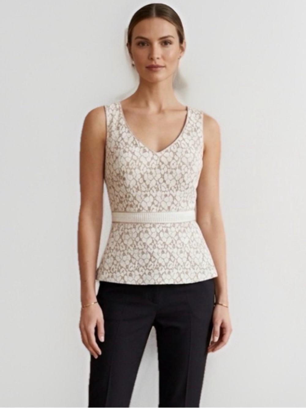 WHBM Ivory Lace Peplum Top Sleeveless Zip Back Feminine Size 4
